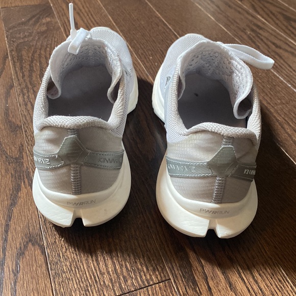 Saucony Kinvara 12 Running Shoes - Picture 7 of 10